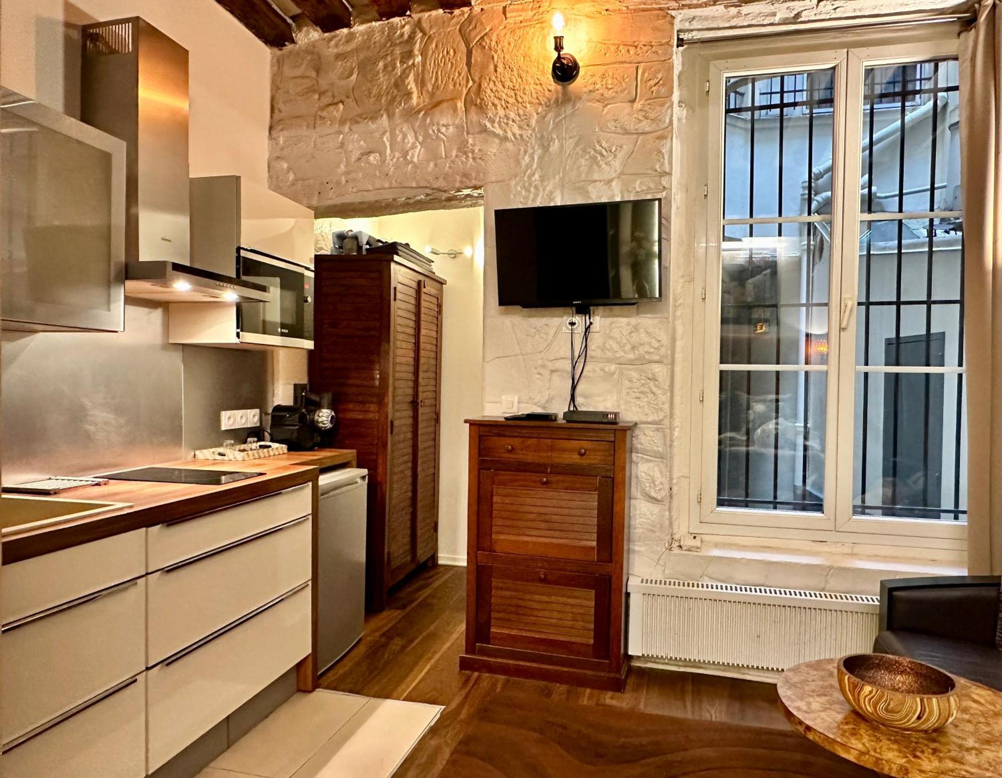 Studio Design By Kenzo Near Notre Dame Paříž Exteriér fotografie