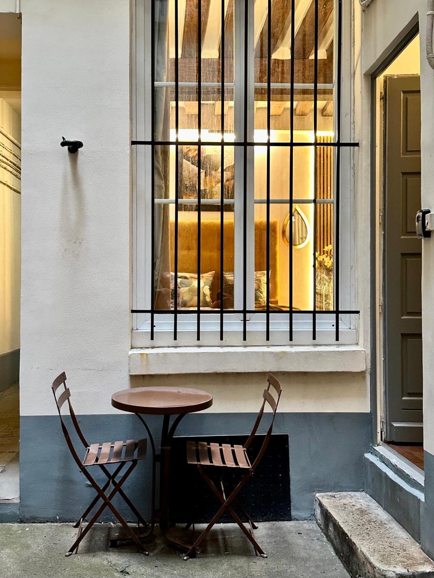 Studio Design By Kenzo Near Notre Dame Paříž Exteriér fotografie